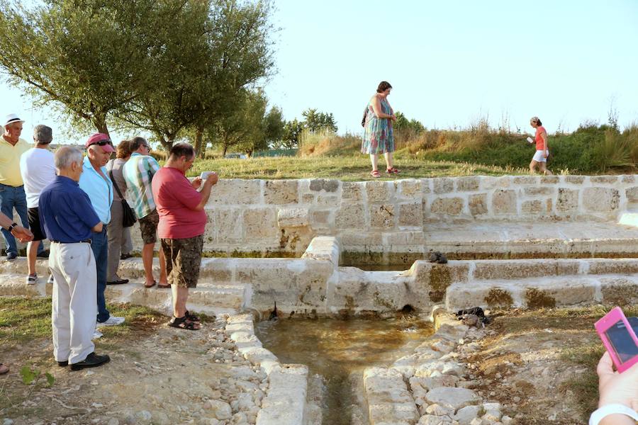 Fotos: Fuentes de Valdepero rehabilita con acierto los pilones