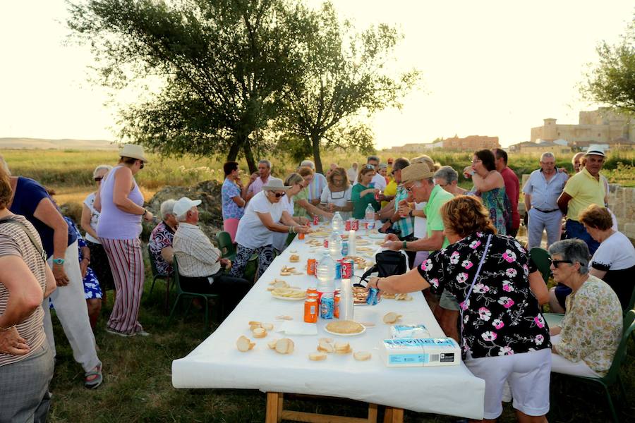 Fotos: Fuentes de Valdepero rehabilita con acierto los pilones
