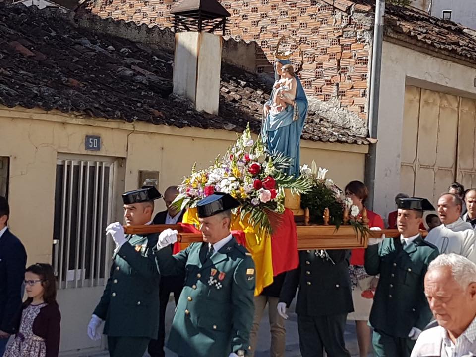La Guardia Civil celebra el Día del Pilar en Íscar.