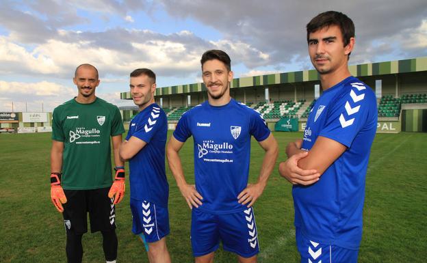 De izquierda a derecha, Facundo, Charly, Adrián y Javi Marcos, en La Albuera. 