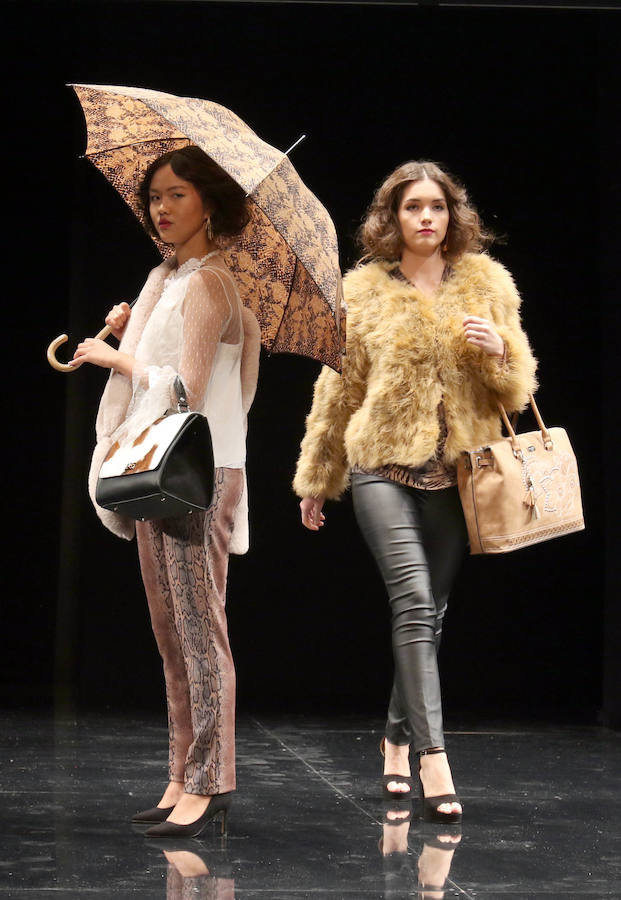 Fotos: Desfile de la Semana de la Moda de Valladolid en el LAVA