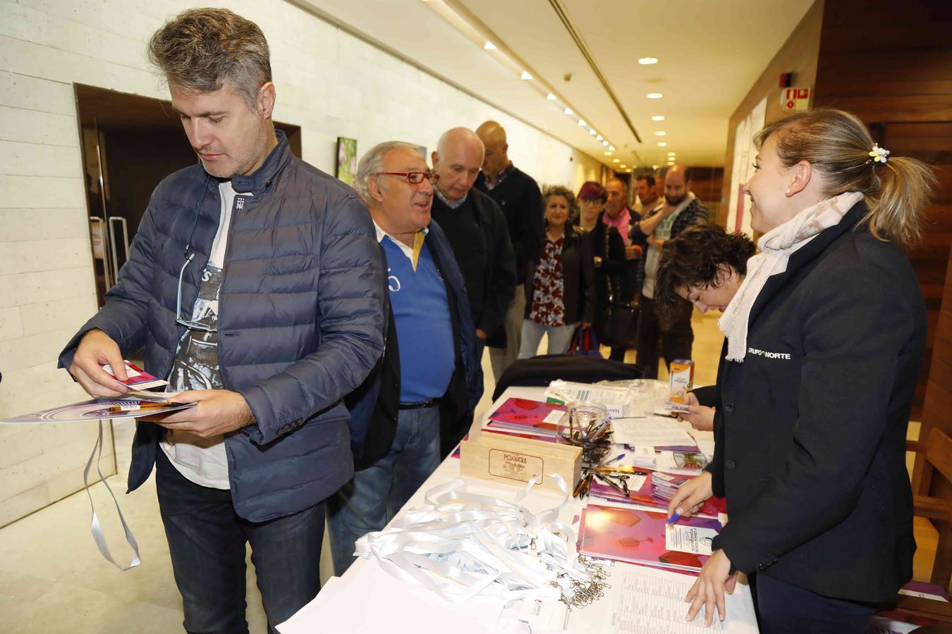 Profesionales de la sumillería de la región se concentran en torno a un programa de diferentes catas de vinos