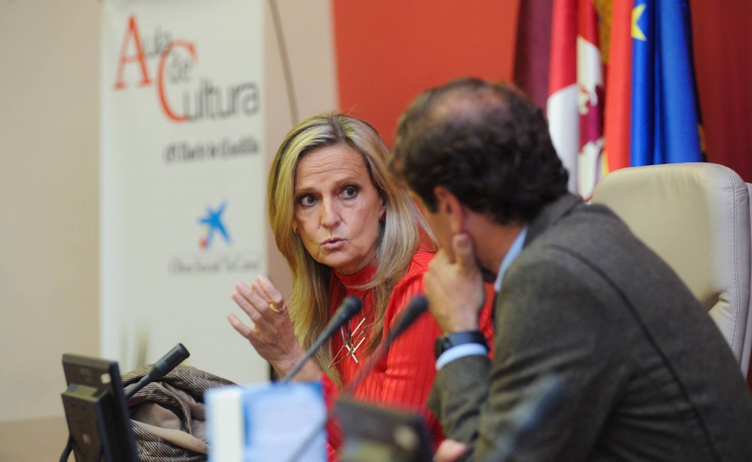 La periodista valora la actualidad y presenta su último libro 'La peregrina', vertebrada en torno al Camino de Santiago en el siglo IX