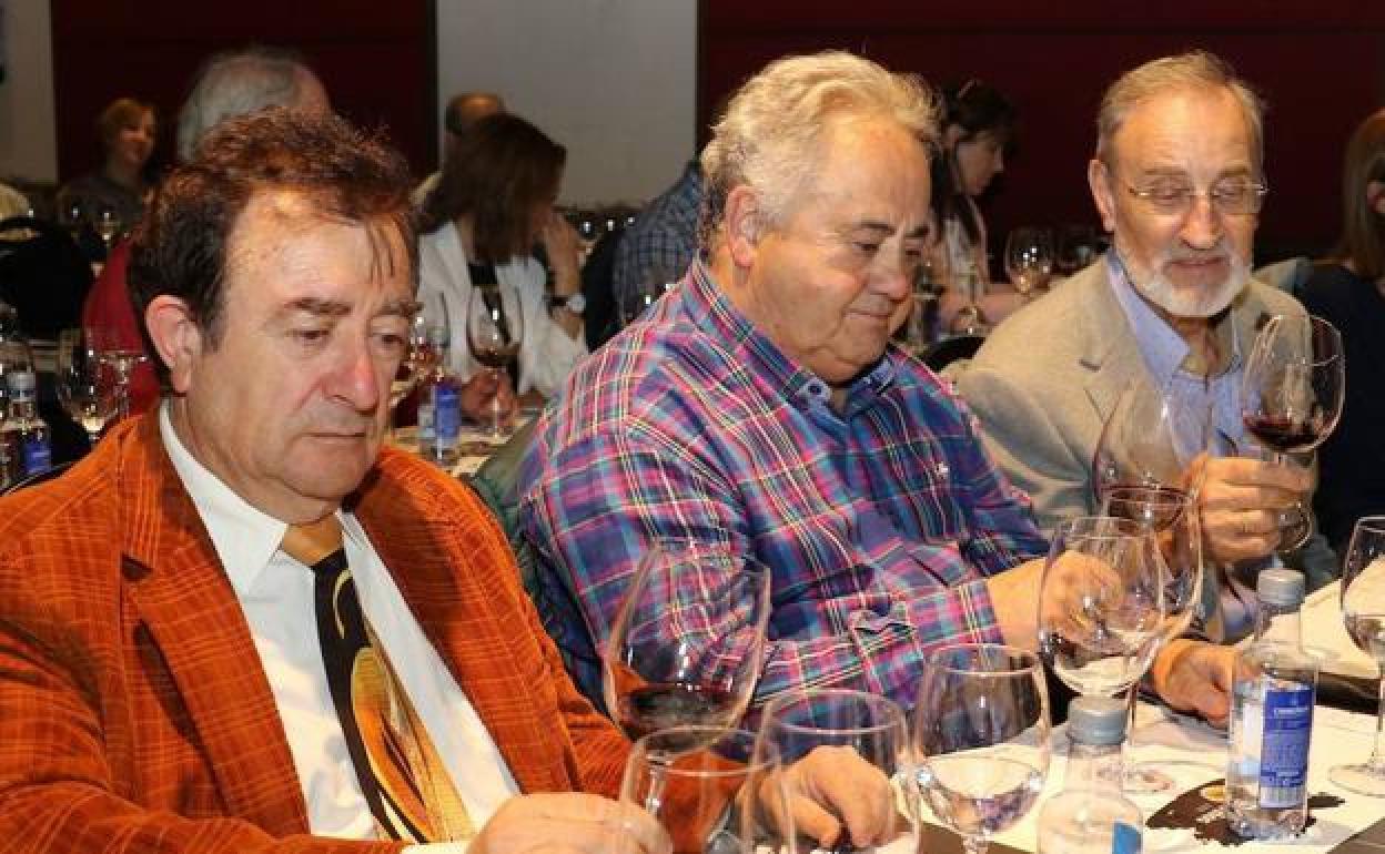 Ángel Serrano, Manel de la Rosa y Alejo Borgos (Restaurante Zamora) en la Cata Zifar en hotel AC Santa Ana. 