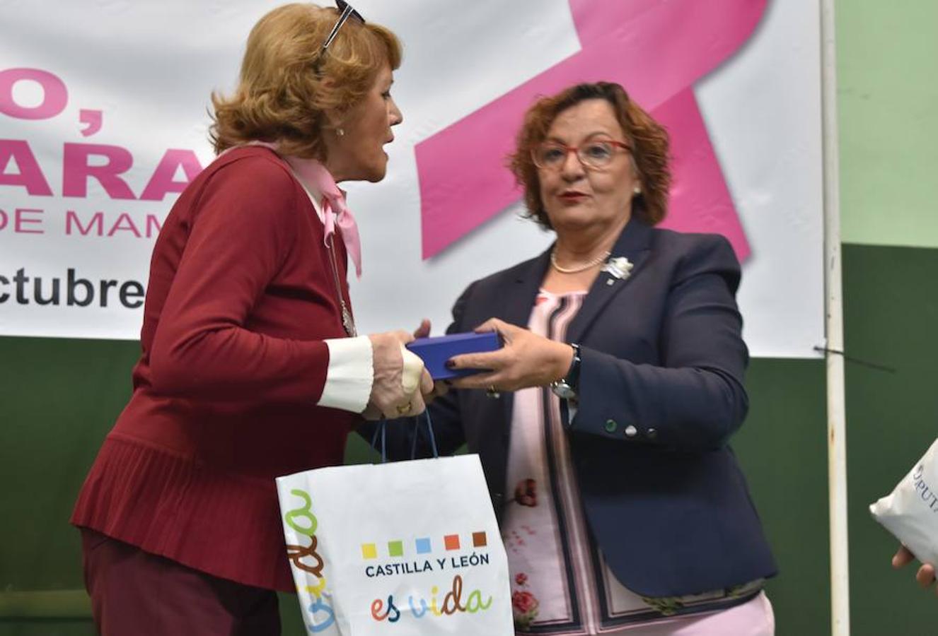 Fotos: Encuentro regional de cáncer de mama en Aguilar de Campoo