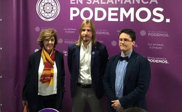 Isabel Muñoz, Pablo Fernández e Ignacio Paredero, esta mañana en Salamanca.