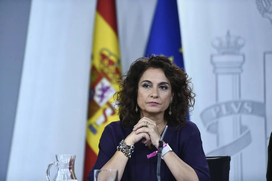 La ministra de Hacienda, María Jesús Montero, en una rueda de prensa posterior al Consejo de Ministros del Gobierno.