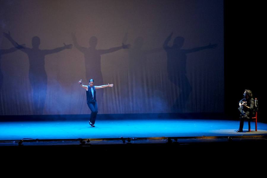 Fotos: Sara Baras llena con sus sombras el CAEM de Salamanca