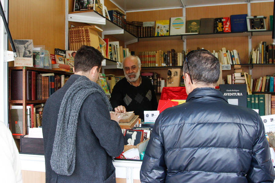 Fotos: Salamanca abre su Feria del Libro Antiguo y de Ocasión