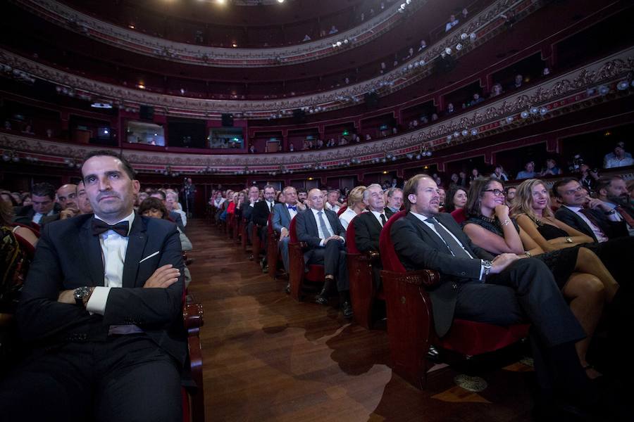 La humorista Eva Hache ha sido la encargada de presentar la ceremonia de una edición que ha contado con la actriz Bárbara Lennie como madrina.