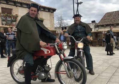 Imagen secundaria 1 - Villanueva rescata con la Feria de Oficios refranes y palabras olvidadas