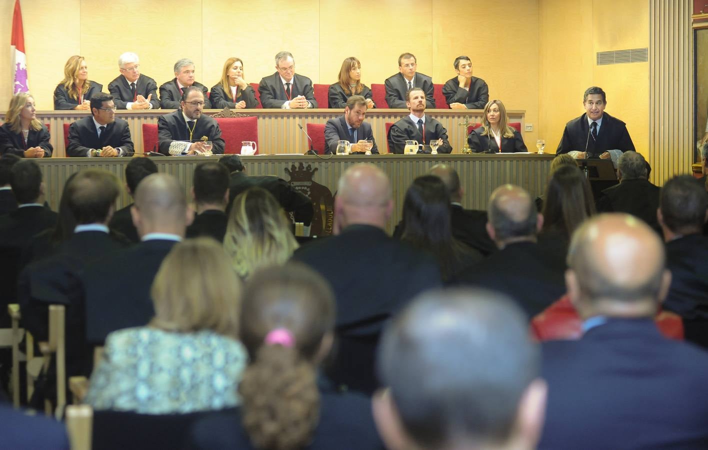 La Junta de Gobierno se renueva por mitades cada cuatro años