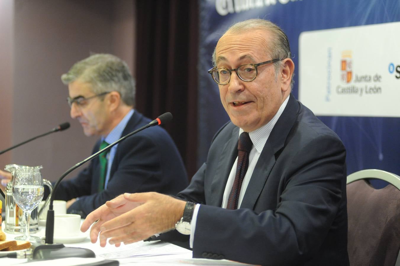 Fotos: Nicolás Redondo Terreros, en el Foro Económico de El Norte de Castilla