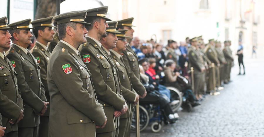 Fotos: Aspaym protagoniza el arriado de la bandera en el Palacio Real de Valladolid