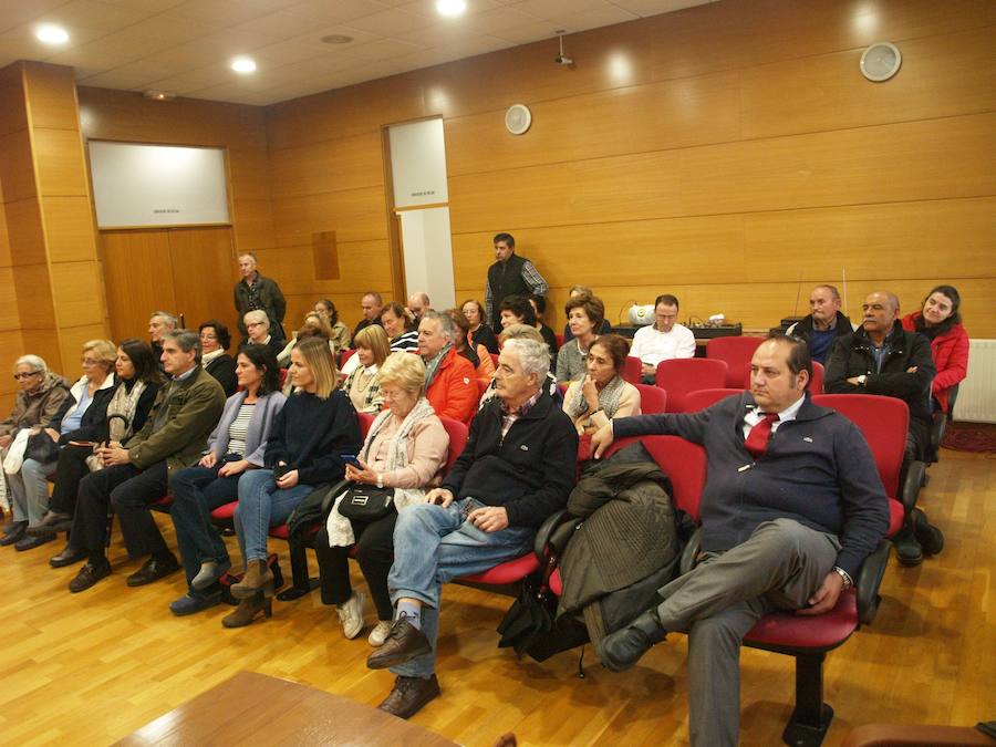 Fotos: Concesión titulo Hijo Predilecto de la Villa de Íscar a Joaquín Maldonado Macanaz