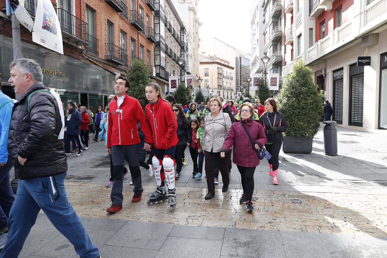 Fotos: VII Marcha contra el Cáncer en Valladolid (2)