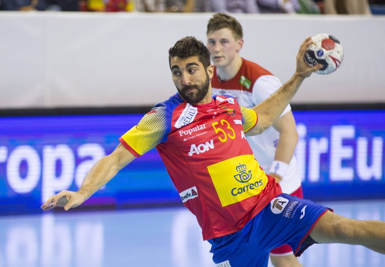 En una gran primera mitad excepcional y después supera el bache para alzarse con una merecida victoria en Huerta del Rey