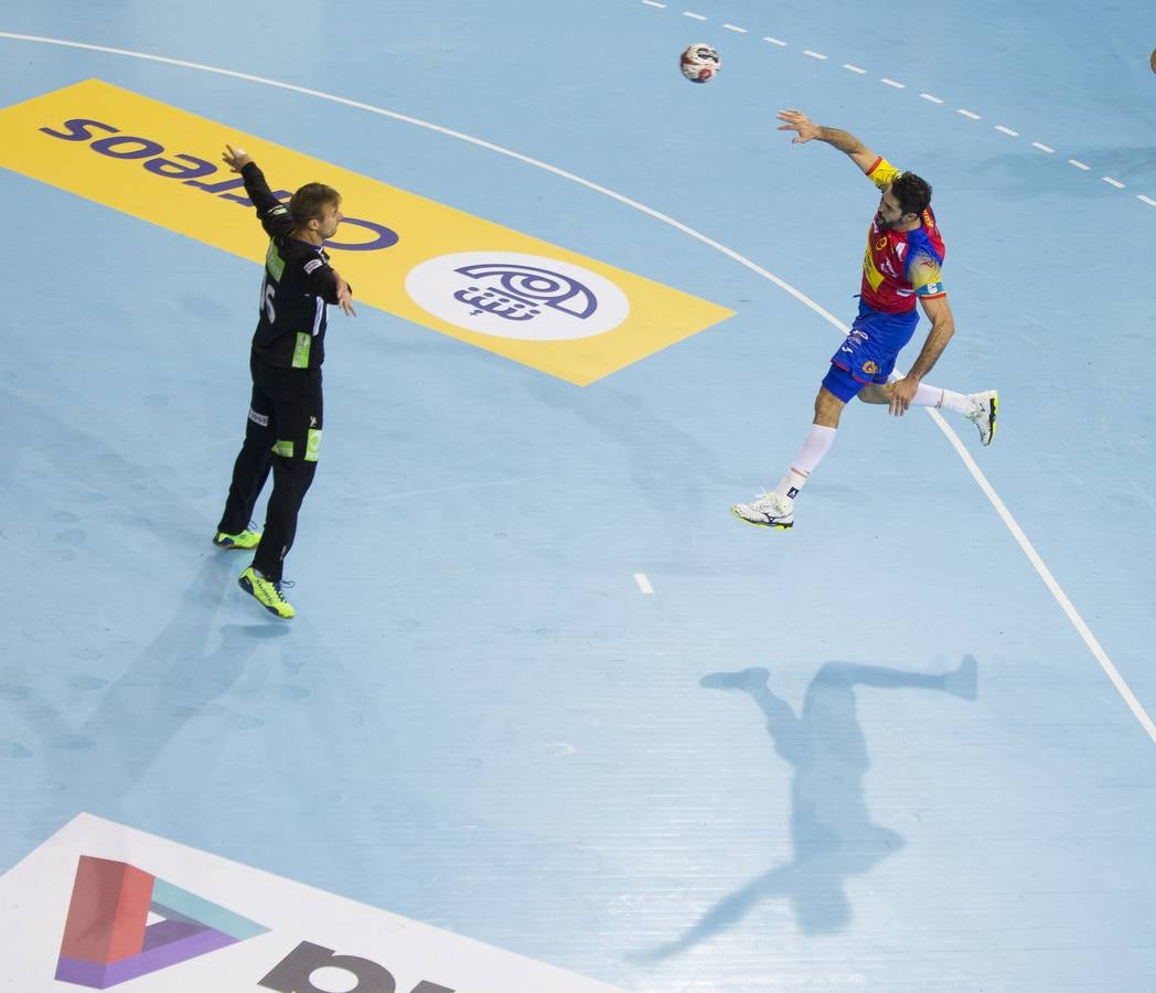 En una gran primera mitad excepcional y después supera el bache para alzarse con una merecida victoria en Huerta del Rey