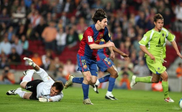 Messi, en su slalom en la ida de semifinales