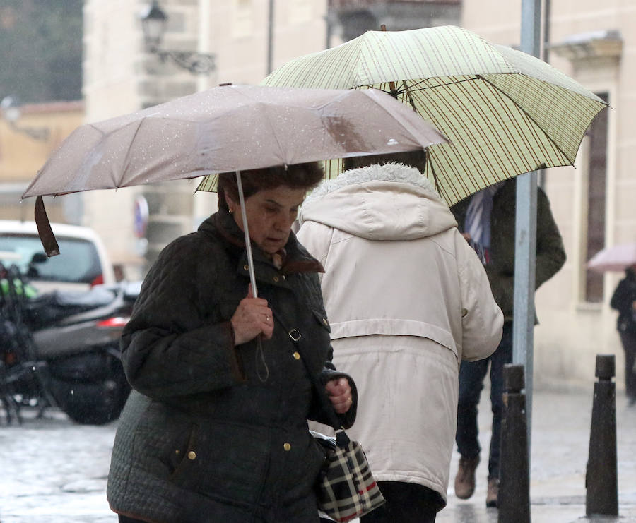 Fotos: Jornada pasada por agua en Segovia
