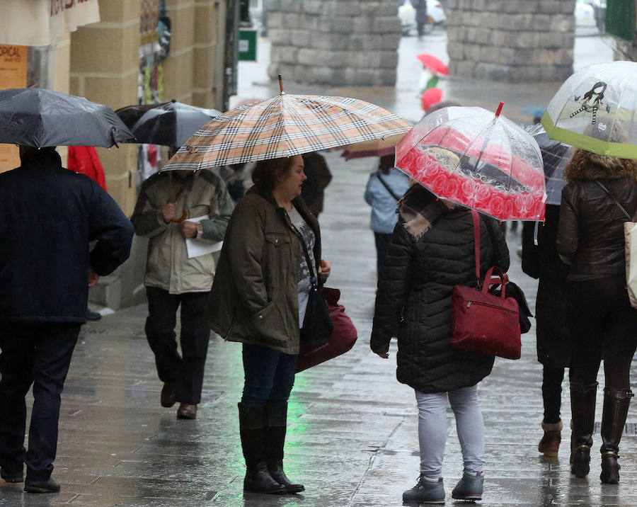 Fotos: Jornada pasada por agua en Segovia