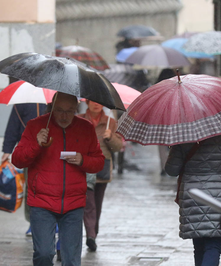 Fotos: Jornada pasada por agua en Segovia