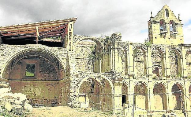 Parte del monasterio de Santa María de Rioseco que está siendo restaurada por Salvemos Rioseco.