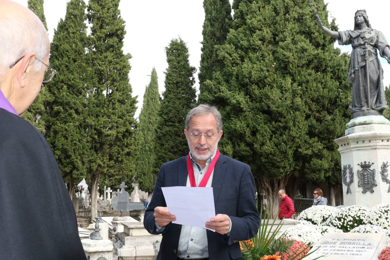 Fotos: Día de Todos los Santos en el cementerio de El Carmen de Valladolid
