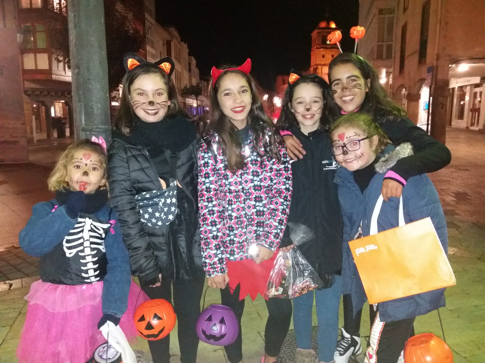 Desde Aguilar de Campoo este grupo de amigas nos envian esta simpática imagen.