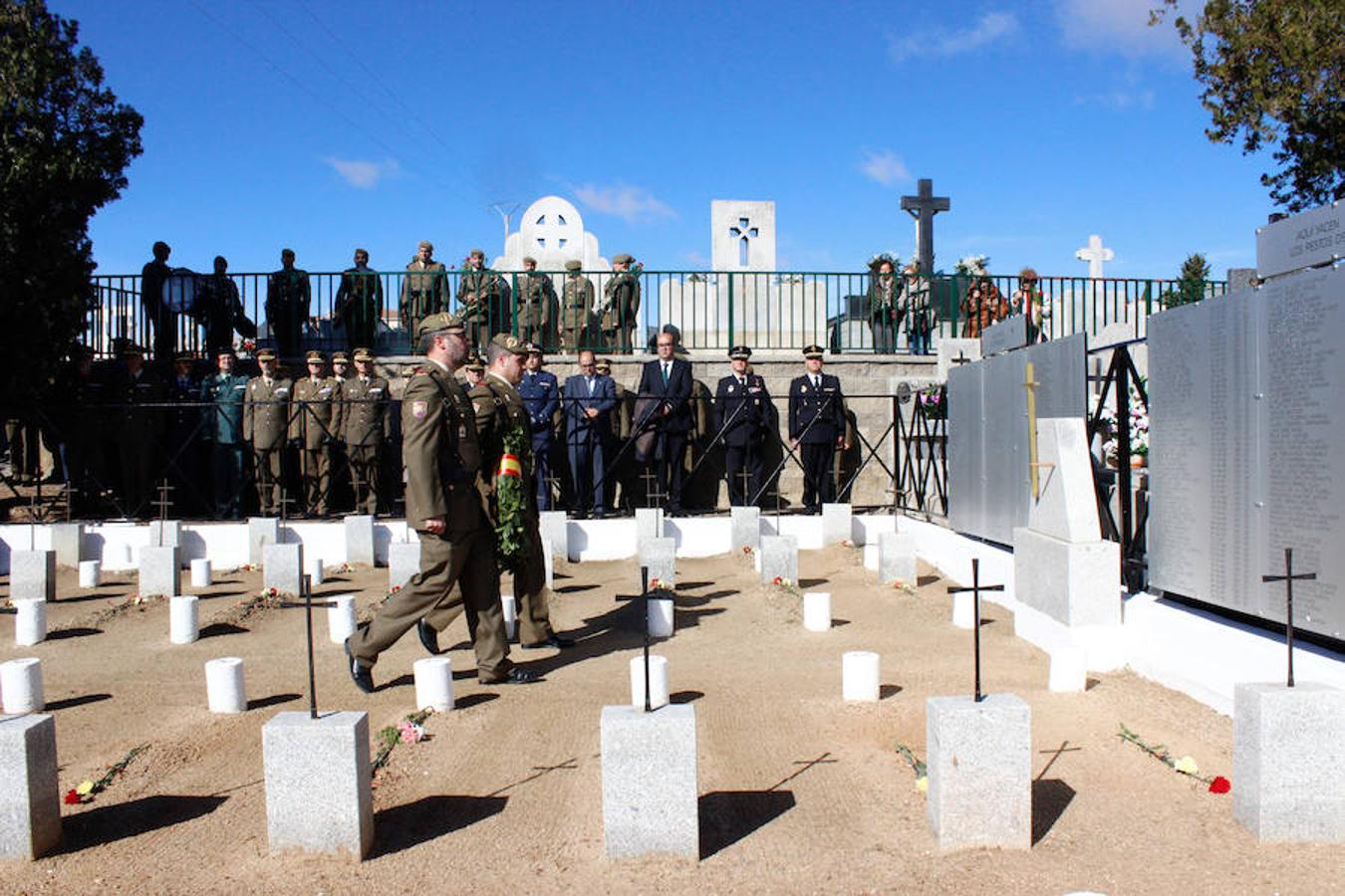 Fotos: Actos de homenaje con motivo del Día de los Caídos