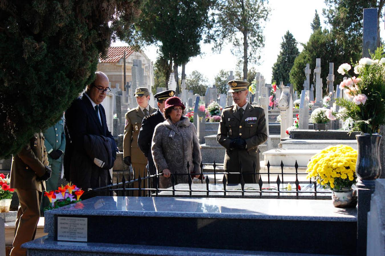 Fotos: Actos de homenaje con motivo del Día de los Caídos