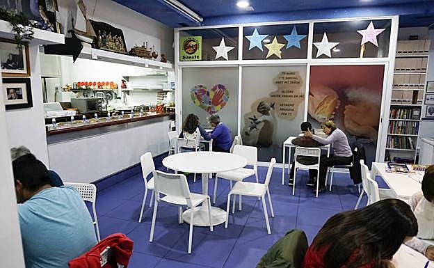 La atención a los alumnos es individual en cada turno. 