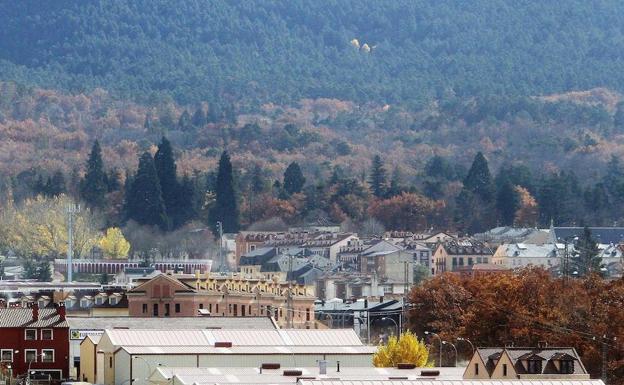 Vista de la sierra de Guadarrama desde El Real Sitio de San Ildefonso. 