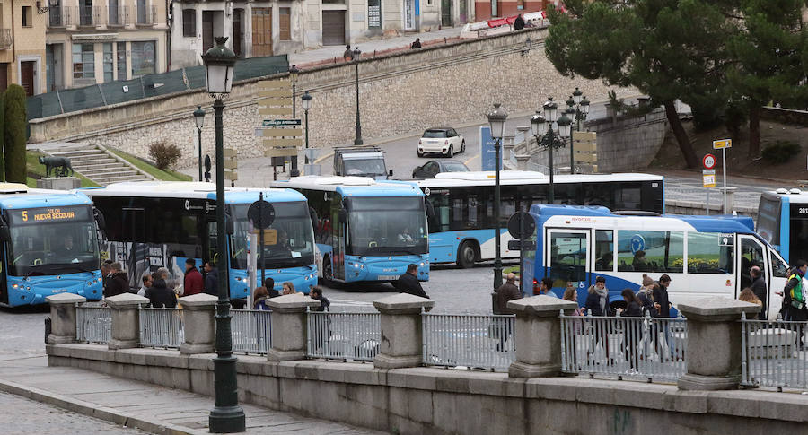El jefe de servicio de los autobuses pacta su marcha de la empresa