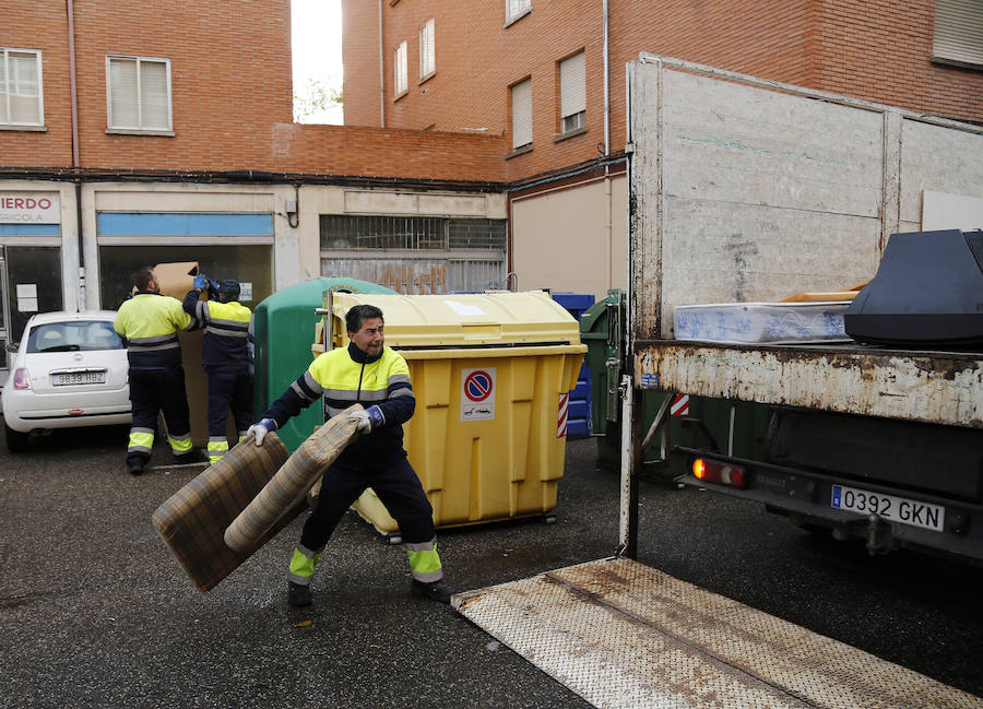 Fotos: Recogida de enseres en Palencia