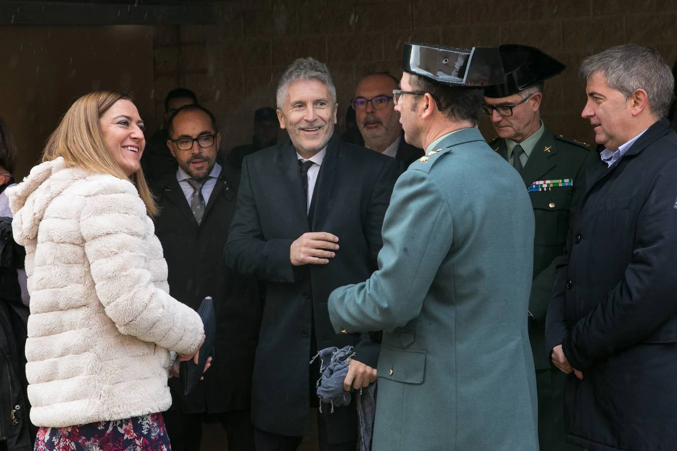 El ministro visita el cuartel de la Guardia Civil en compañía de la delegada de Gobierno, Virginia Barcones.