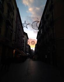 Imagen secundaria 2 - Montaje de luces navideñas y del 'Arbol de los Deseos' en Valladolid. 