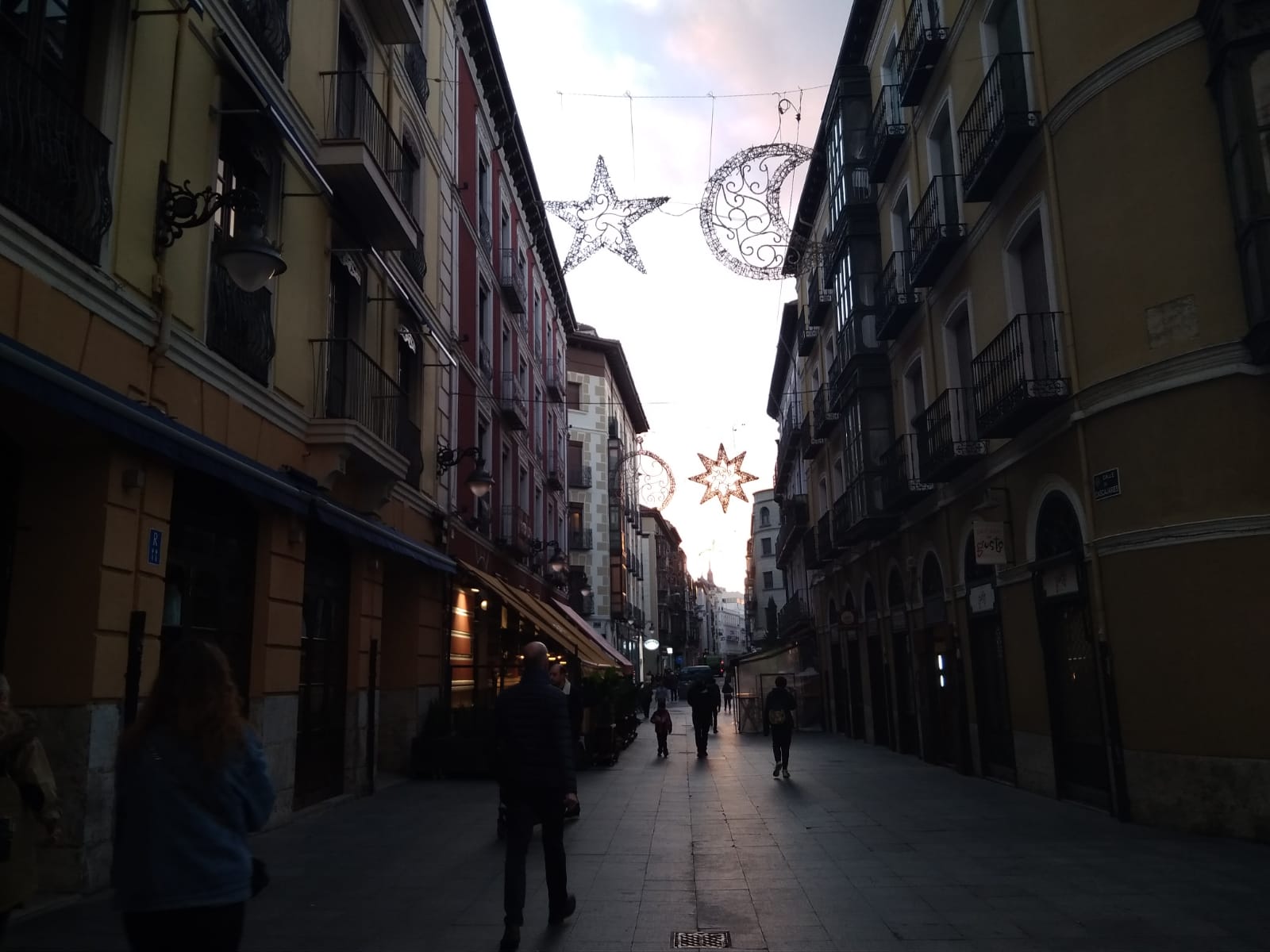 Fotos: Comienza la instalación de las luces de Navidad en Valladolid