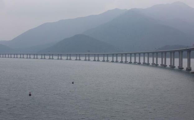 Vista del puente Zhuhai Macau, en Hong Kong.