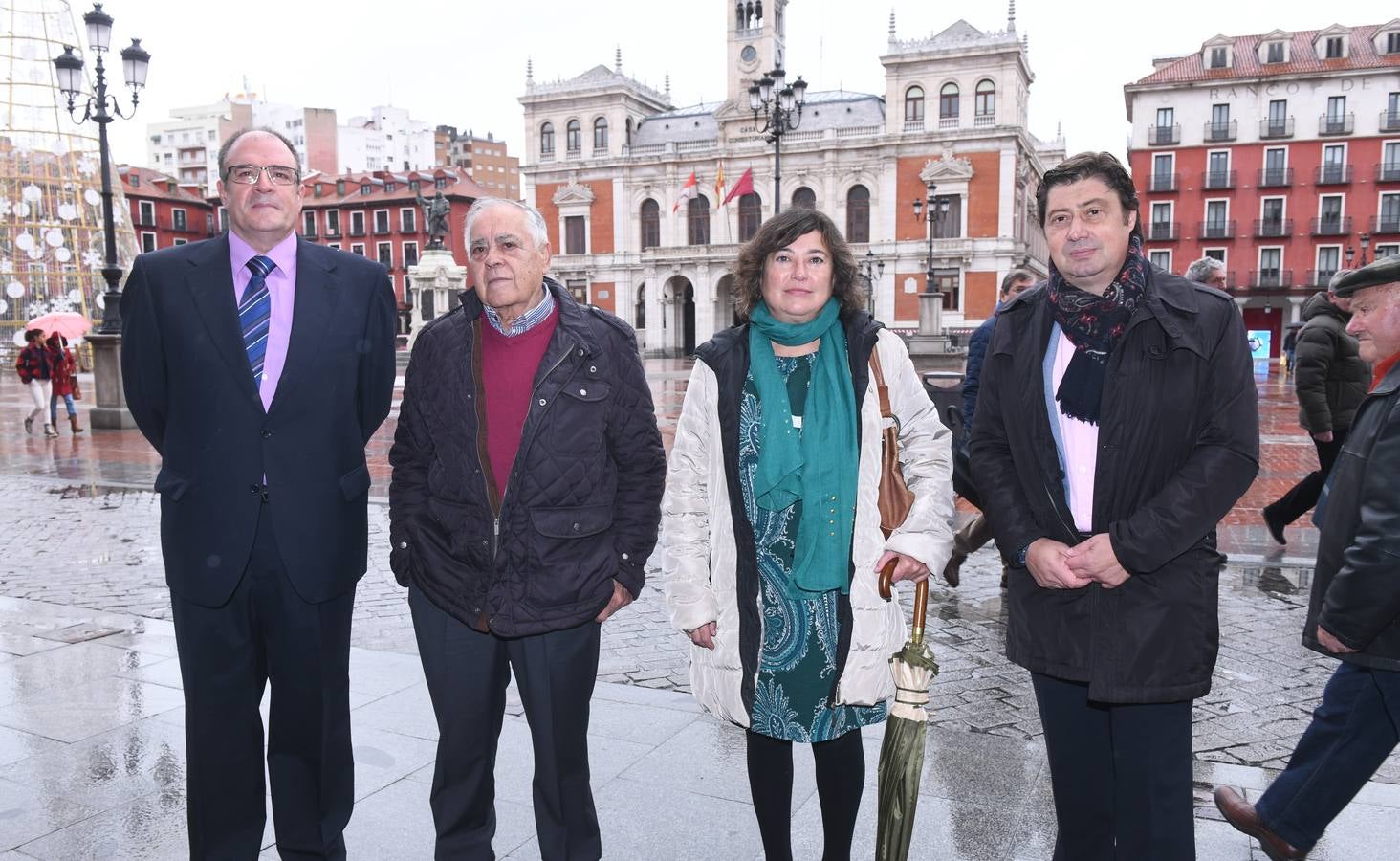 Fotos: Asistentes al acto del Día de la Provincia, en el Teatro Zorrilla de Valladolid