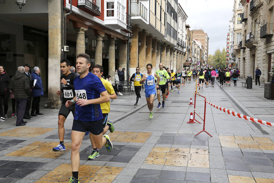 Fotos: Carrera-Marcha de El Norte de Castilla contra la violencia machista ( 1 )