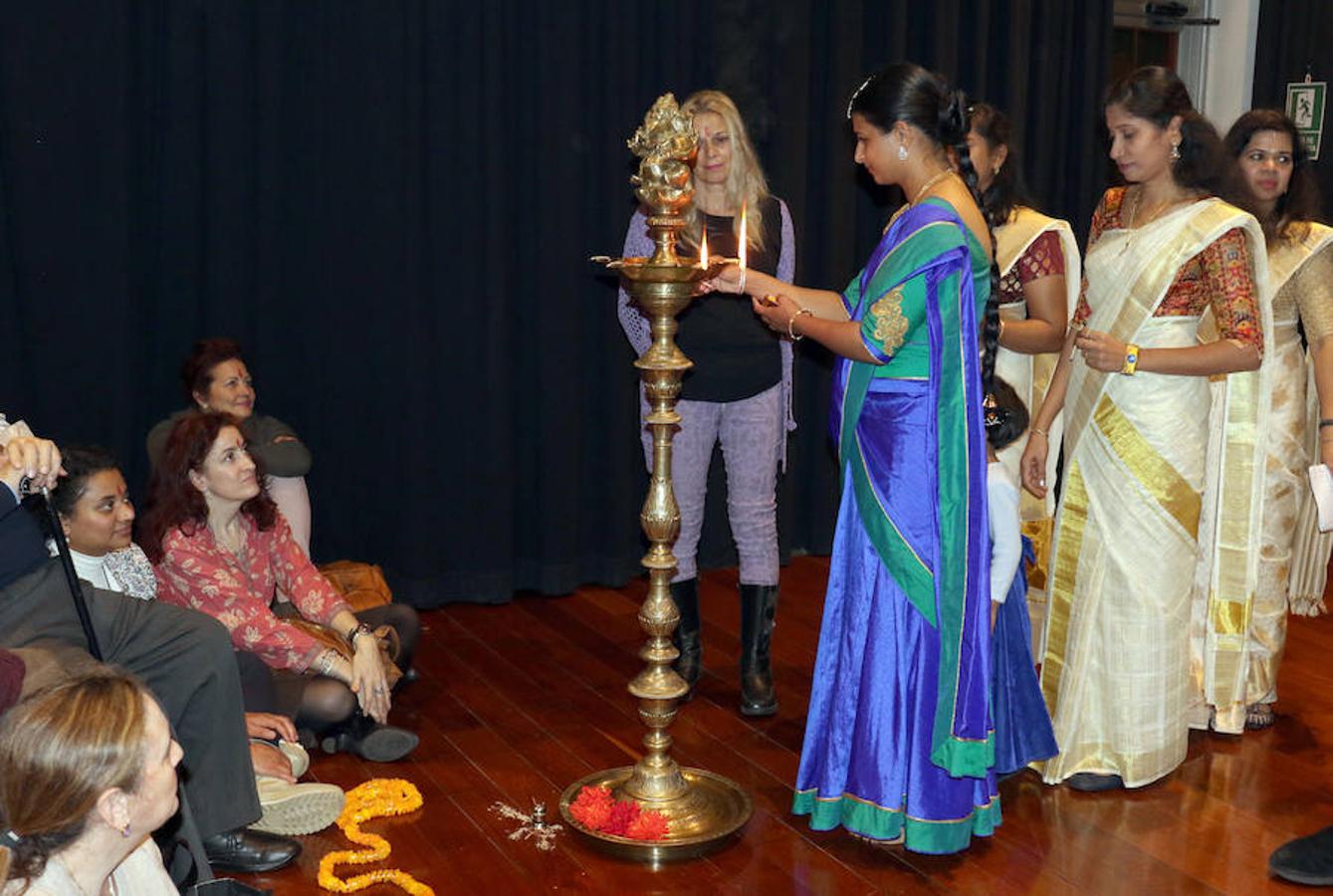 Fotos: La Casa de la India en Valladolid celebra el año nuevo hindú