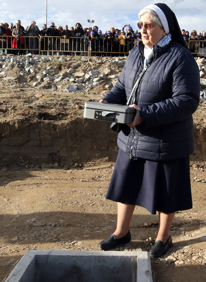 Fotos: Colocación de la primera piedra del colegio de las Madres Concepcionistas en La Lastrilla