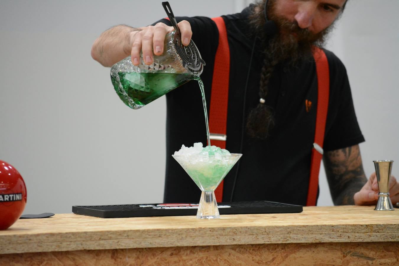 El establecimiento vallisoletano El Niño Perdido ha resultado ganador del primer premio tanto en el concurso provincial de Martinis como en el de Cócteles, mientras que Ambivium, situado en Peñafiel, se ha llevado el de mejor Combinado