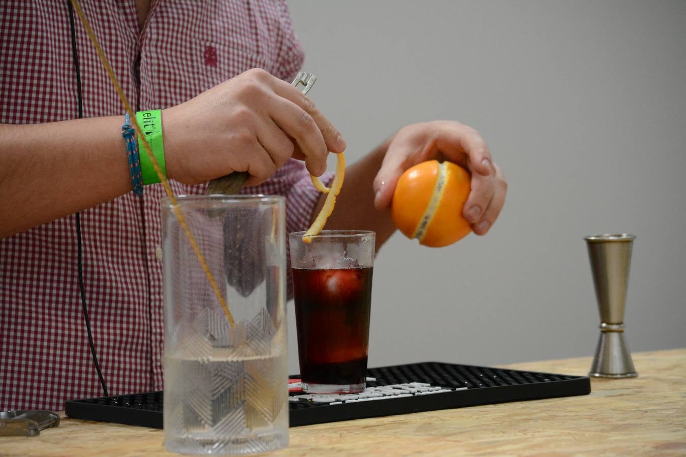 El establecimiento vallisoletano El Niño Perdido ha resultado ganador del primer premio tanto en el concurso provincial de Martinis como en el de Cócteles, mientras que Ambivium, situado en Peñafiel, se ha llevado el de mejor Combinado