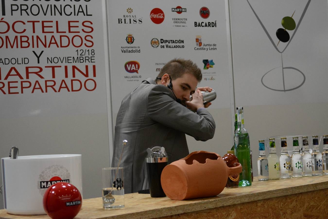El establecimiento vallisoletano El Niño Perdido ha resultado ganador del primer premio tanto en el concurso provincial de Martinis como en el de Cócteles, mientras que Ambivium, situado en Peñafiel, se ha llevado el de mejor Combinado