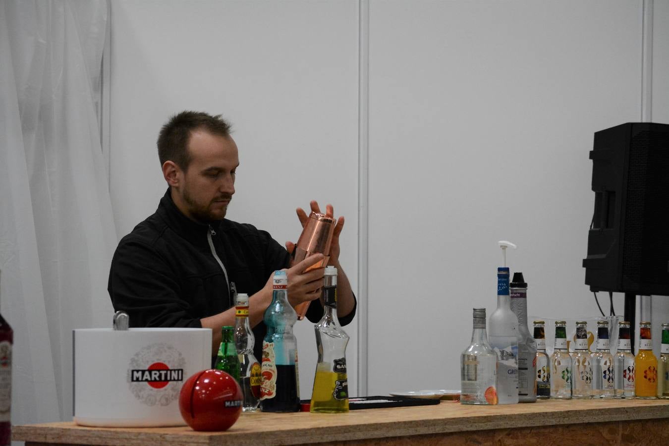 El establecimiento vallisoletano El Niño Perdido ha resultado ganador del primer premio tanto en el concurso provincial de Martinis como en el de Cócteles, mientras que Ambivium, situado en Peñafiel, se ha llevado el de mejor Combinado