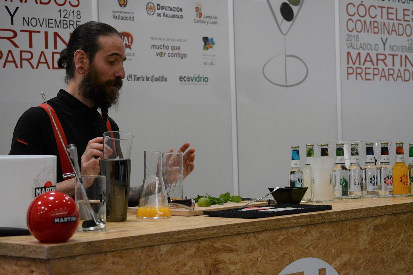 El establecimiento vallisoletano El Niño Perdido ha resultado ganador del primer premio tanto en el concurso provincial de Martinis como en el de Cócteles, mientras que Ambivium, situado en Peñafiel, se ha llevado el de mejor Combinado