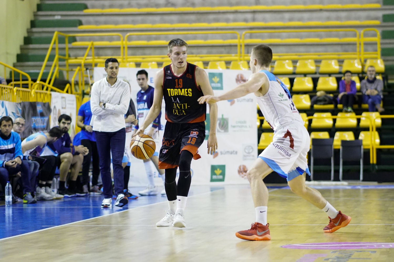El equipo salmantino logra una gran remontada final para forzar la prórroga y vencer después al líder de la Liga