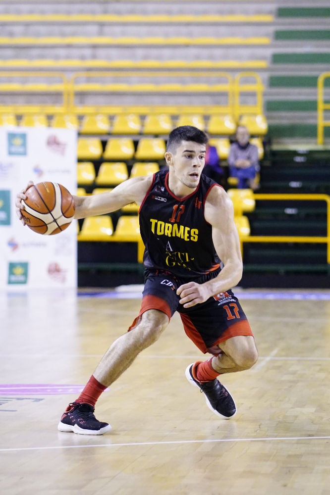 El equipo salmantino logra una gran remontada final para forzar la prórroga y vencer después al líder de la Liga
